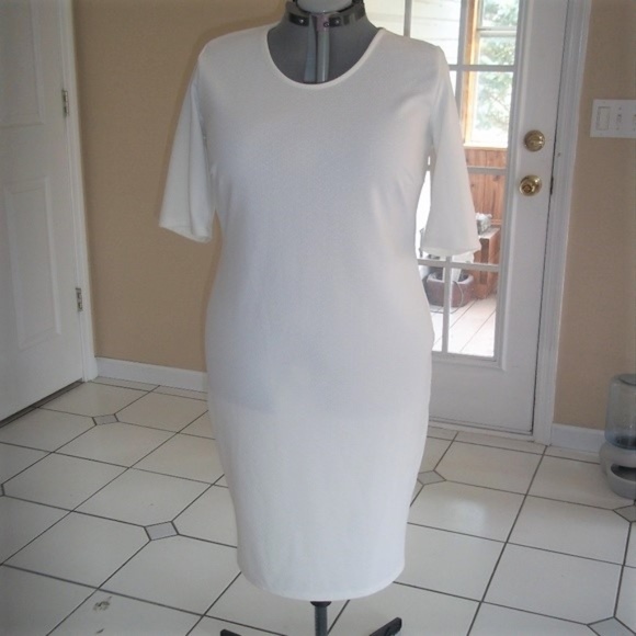 Off White Textured Knit Long Line Fitted Shift - Picture 2 of 4